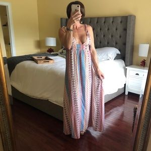Lulus flowy maxi dress - size small - like new